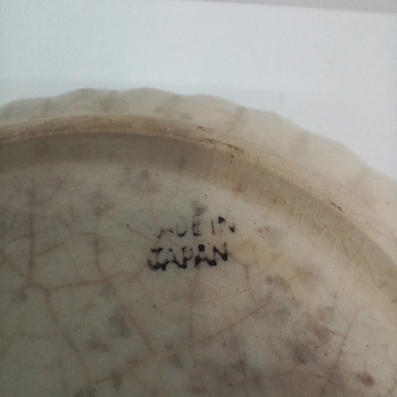 Vintage Made in Japan Pottery Bowl – Hand-Painted Floral Design – Ribbed Ceramic - Picture 8 of 12